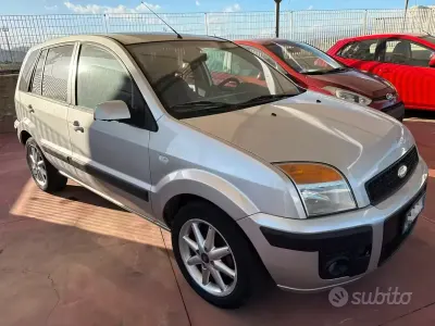 Usata Ford Fusion Collection 68 CV (50 kW) 2008 Nero Utilitaria