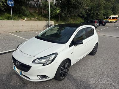 Usata Opel Corsa 69 CV (50 kW) 2017 Bianco Berlina