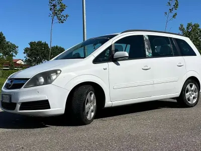 Usata Opel Zafira Cosmo 120 CV (88 kW) 2006 Bianco Monovolume