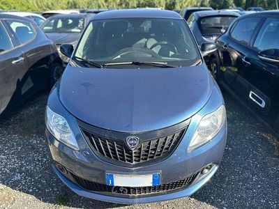 Usata Lancia Ypsilon Silver 70 CV (51 kW) 2023 Blu Utilitaria