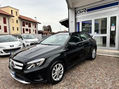 Usata Mercedes GLA180 109 CV (80 kW) 2016 Grigio SUV