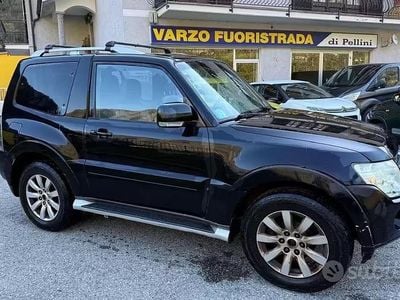 Usata Mitsubishi Pajero Instyle 200 CV (147 kW) 2010 Nero SUV