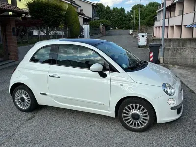 Usata Fiat 500 Lounge 69 CV (50 kW) 2011 Bianco Utilitaria