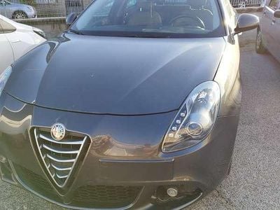 Usata Alfa Romeo Giulietta Distinctive 105 CV (77 kW) 2014 Beige Utilitaria