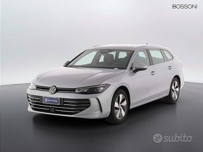 Usata VW Passat Business 150 CV (110 kW) 2024 Grigio Station wagon