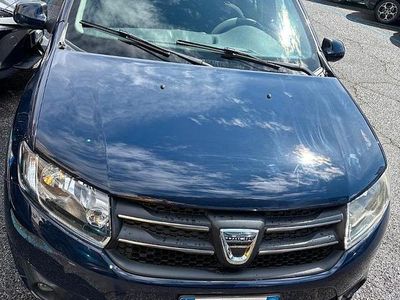 Usata Dacia Sandero Lauréate 75 CV (55 kW) 2015 Blu/azzurro Berlina