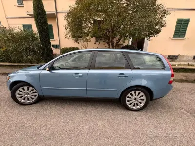 Usata Volvo V50 220 CV (161 kW) 2004 Blu Station wagon
