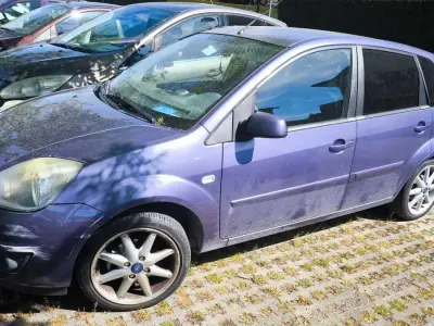 Second-hand Ford Fiesta Ghia 68 CP (50 kW) 2007 Mov Hatchback