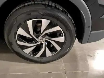 Używany VW Tiguan Edition 150 KM (110 kW) 2024 Czarny SUV
