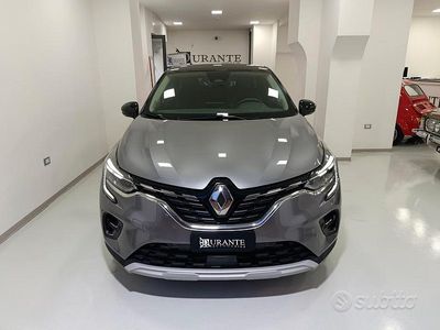 Usata Renault Captur Intens 100 CV (73 kW) 2022 Grigio SUV