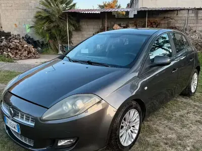 Usata Fiat Bravo 120 CV (88 kW) 2010 Grigio Utilitaria