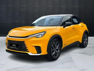 Usata Lexus LBX 136 CV (100 kW) 2024 Giallo SUV