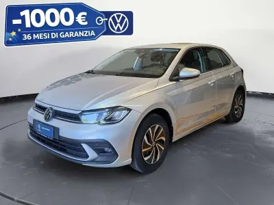 Usata VW Polo Life 95 CV (69 kW) 2025 Reflex silver metallizzato Utilitaria