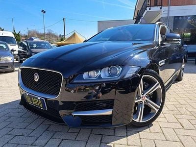 Usata Jaguar XF Sportbrake Portfolio 179 CV (131 kW) 2020 Nero Station wagon