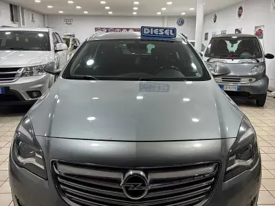 Usata Opel Insignia 140 CV (102 kW) 2014 Grigio Station wagon