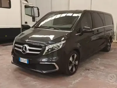 Usata Mercedes V300 237 CV (174 kW) 2022 Monovolume