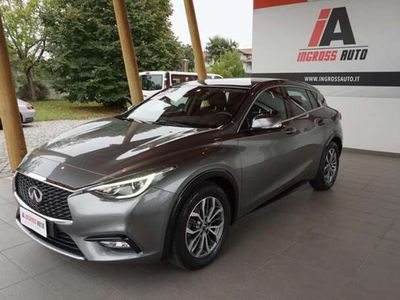 Infiniti Q30