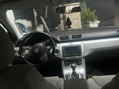 Usata VW Passat 150 CV (110 kW) 2010 Berlina