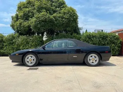 Usata Ferrari Mondial 230 CV (169 kW) 1989 Nero Cabrio