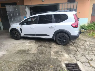Usata Dacia Jogger Extreme 101 CV (74 kW) 2023 Bianco Monovolume