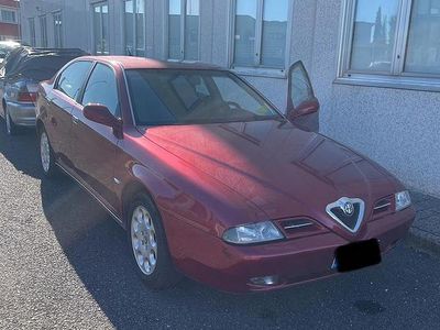 Alfa Romeo 166