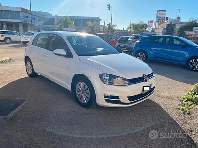 Bianco Usata 2014 VW Golf Sound Berlina | 7900 € (Buon prezzo)