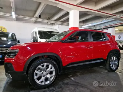 Usata Jeep Avenger 101 CV (74 kW) 2023 Rosso SUV