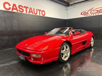 Usata Ferrari F355 381 CV (280 kW) 1999 Rosso Cabrio
