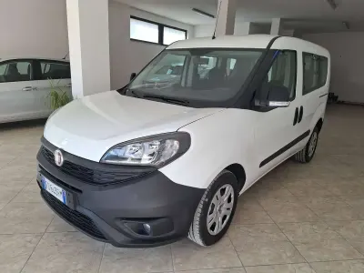 Usata Fiat Doblò Easy 95 CV (69 kW) 2018 Bianco Monovolume