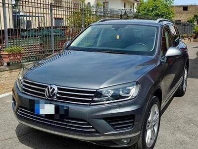 Usata VW Touareg Executive 204 CV (150 kW) 2017 Argento SUV
