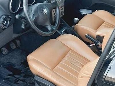 Usata Alfa Romeo 147 146 CV (107 kW) 2003 Nero Utilitaria