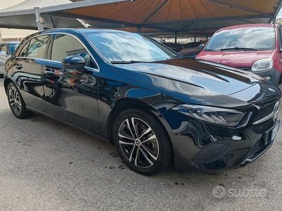 Usata Mercedes A180 116 CV (85 kW) 2023 Nero Berlina