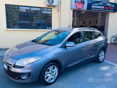 Usata Renault Mégane GrandTour 110 CV (80 kW) 2012 Grigio Station wagon