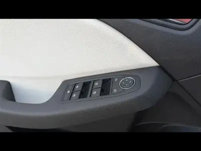 Usata Renault Clio Techno 145 CV (106 kW) 2023 Bianco Utilitaria