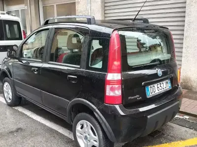Usata Fiat Panda 4x4 69 CV (50 kW) 2006 Nero Utilitaria