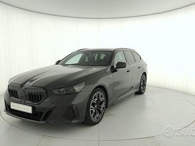 Usata BMW 520 M Sport 197 CV (144 kW) 2024 Grigio Station wagon