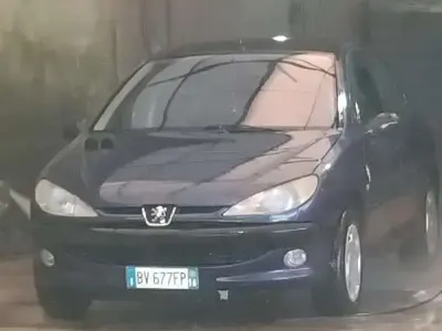 Usata Peugeot 206 60 CV (44 kW) 2000 Berlina