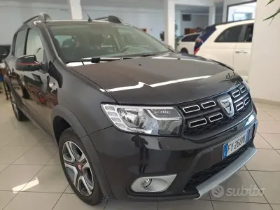 Usata Dacia Sandero Stepway 90 CV (66 kW) 2019 Nero Berlina