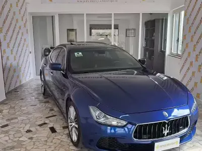 Begagnad Maserati Ghibli 275 HK (202 kW) 2015 Blå Sedan