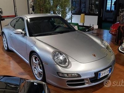 Usata Porsche 911 Carrera S 355 CV (261 kW) 2005 Grigio Coupé