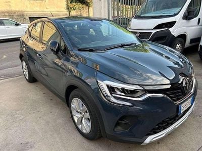 Usata Renault Captur 101 CV (74 kW) 2022 Grigio SUV