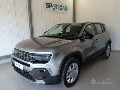 Usata Jeep Avenger Altitude 114 kW (156 CV) 2024 Grigio SUV