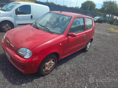 Usata Fiat 600 54 CV (39 kW) 2009 Rosso Utilitaria