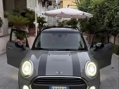 Usata Mini Cooper D 116 CV (85 kW) 2019 Utilitaria