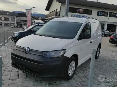 Usata VW Caddy 102 CV (75 kW) 2024 Bianco Monovolume