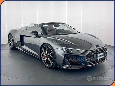 Usata Audi R8 Spyder Performance 570 CV (419 kW) 2021 Grigio Cabrio