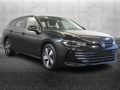 Usata VW Passat Business 150 CV (110 kW) 2024 Nero metallizzato Station wagon