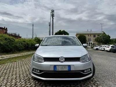 Usata VW Polo Trendline 75 CV (55 kW) 2015 Grigio Berlina