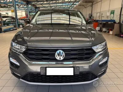 Usata VW T-Roc Advance 116 CV (85 kW) 2019 Grigio SUV