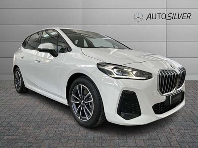 Bianco / pastello Usata 2024 BMW 218 Active Tourer M Sport Monovolume | 30.900 € (Buon prezzo)